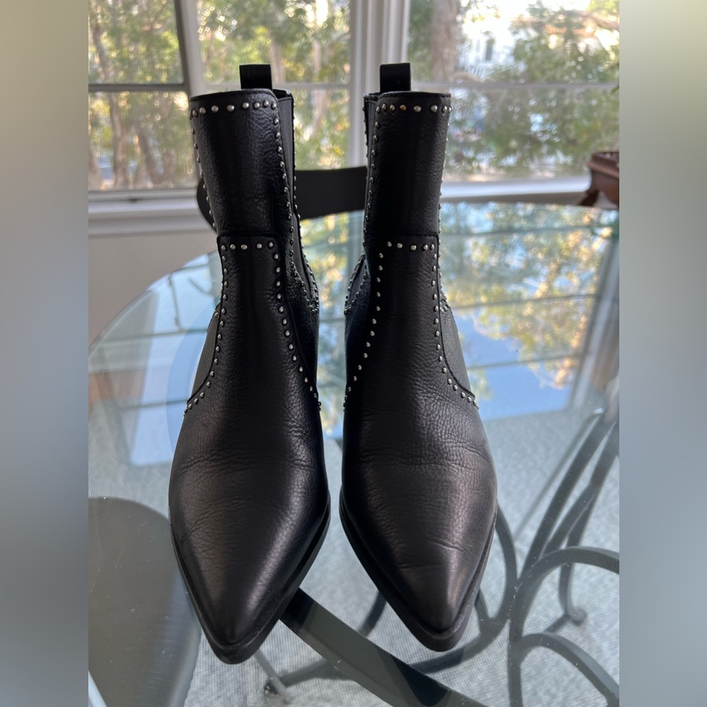 Leather Pointed Toe Boots